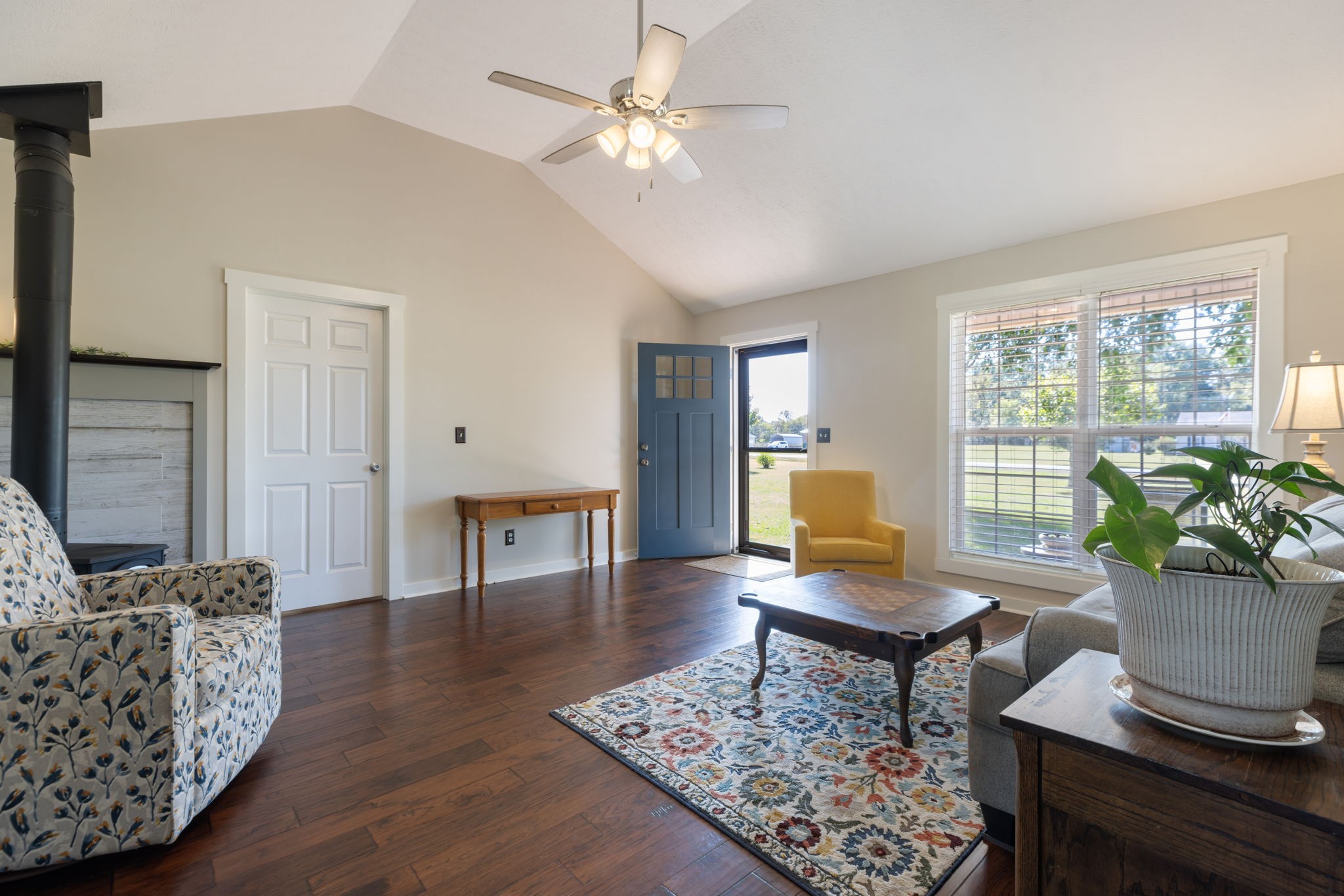 2118 Horton Way Lewisburg, TN 37091 - Photo 11 of 58 a living room with furniture and wooden floor