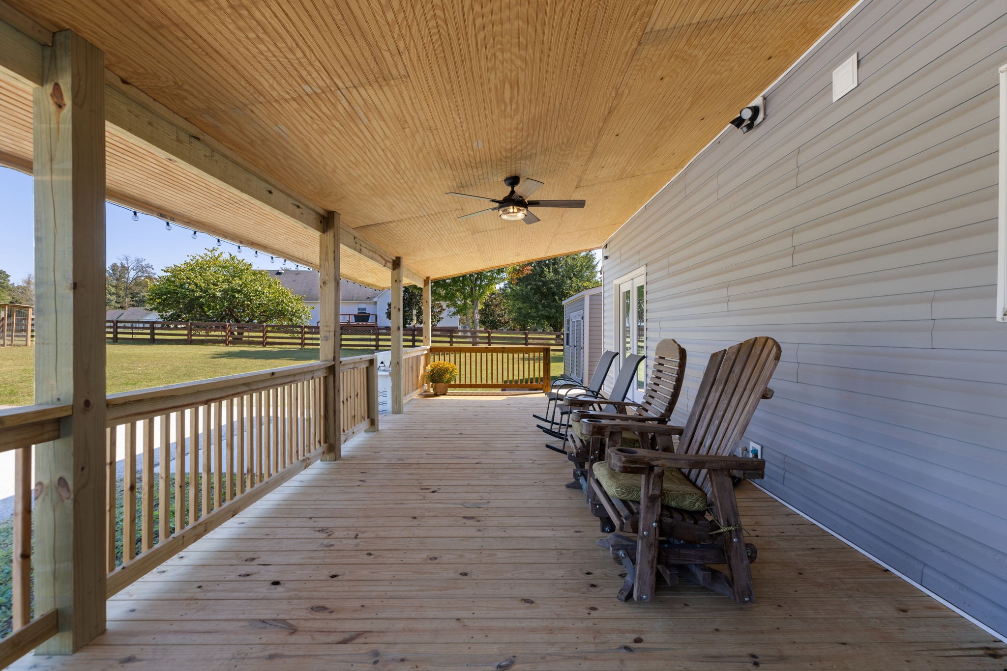2118 Horton Way Lewisburg, TN 37091 - Photo 44 of 58 a view of a patio with a table and chairs