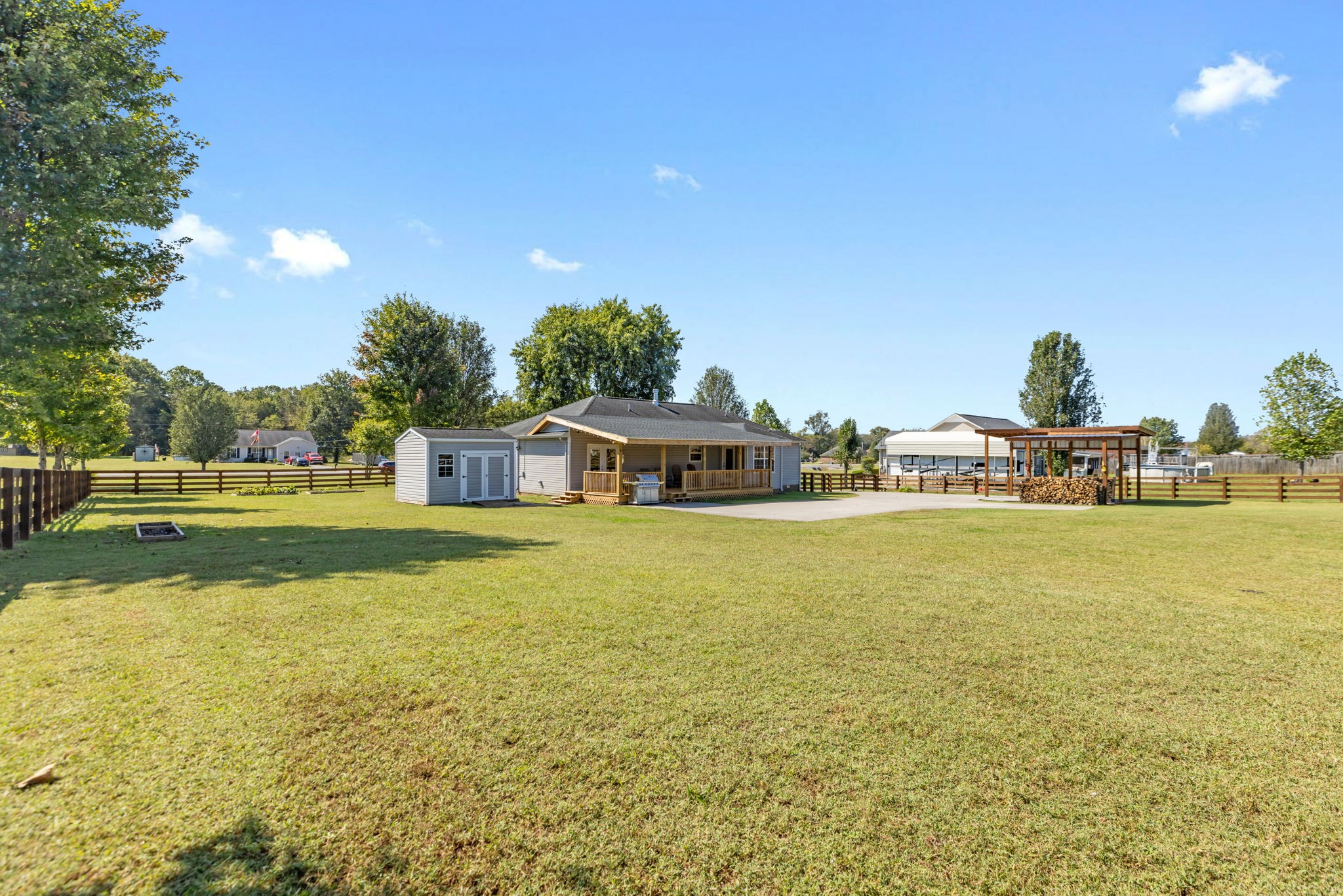 2118 Horton Way Lewisburg, TN 37091 - Photo 49 of 58 a view of an ocean from a building
