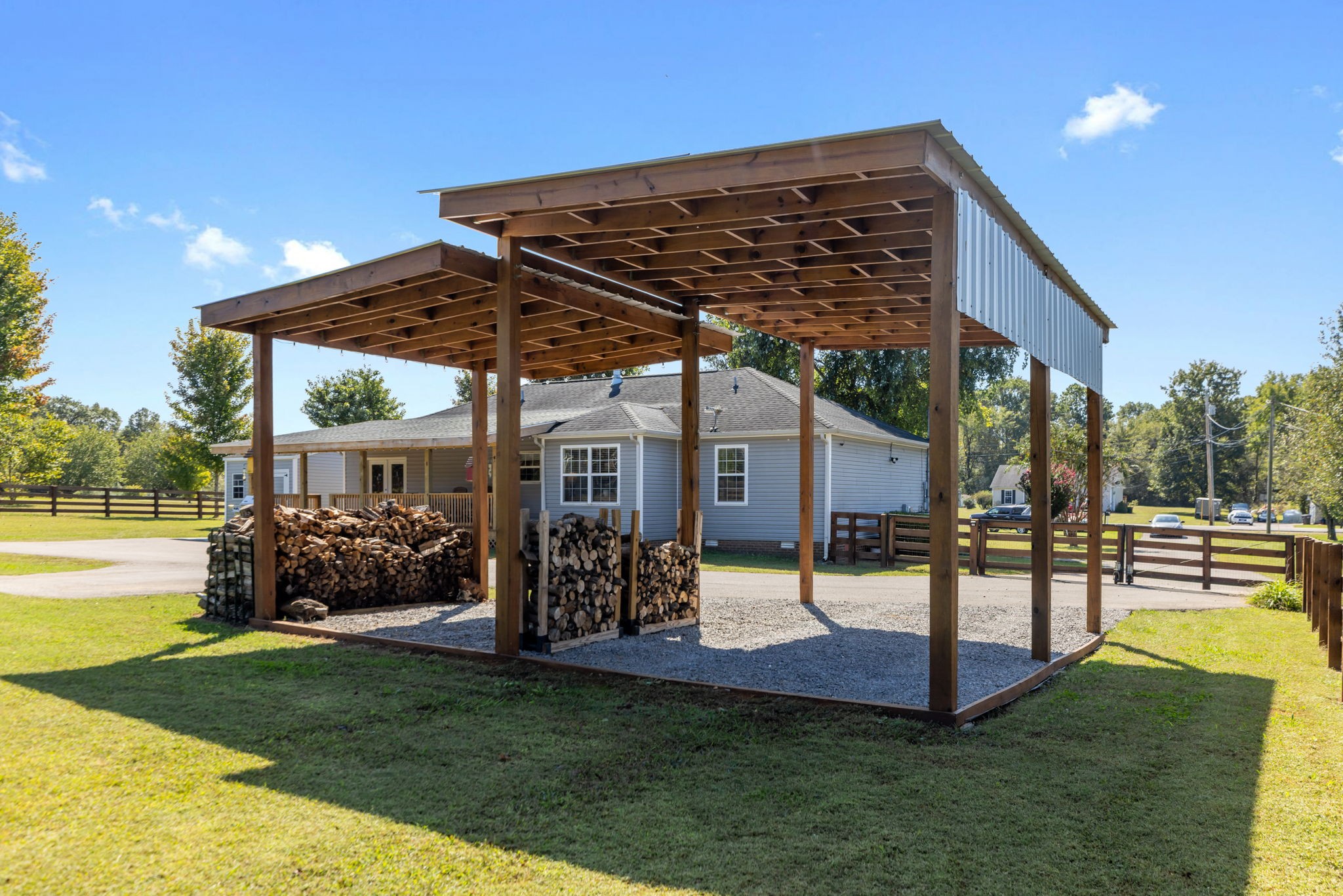 2118 Horton Way Lewisburg, TN 37091 - Photo 54 of 58 a view of a house with backyard and sitting area