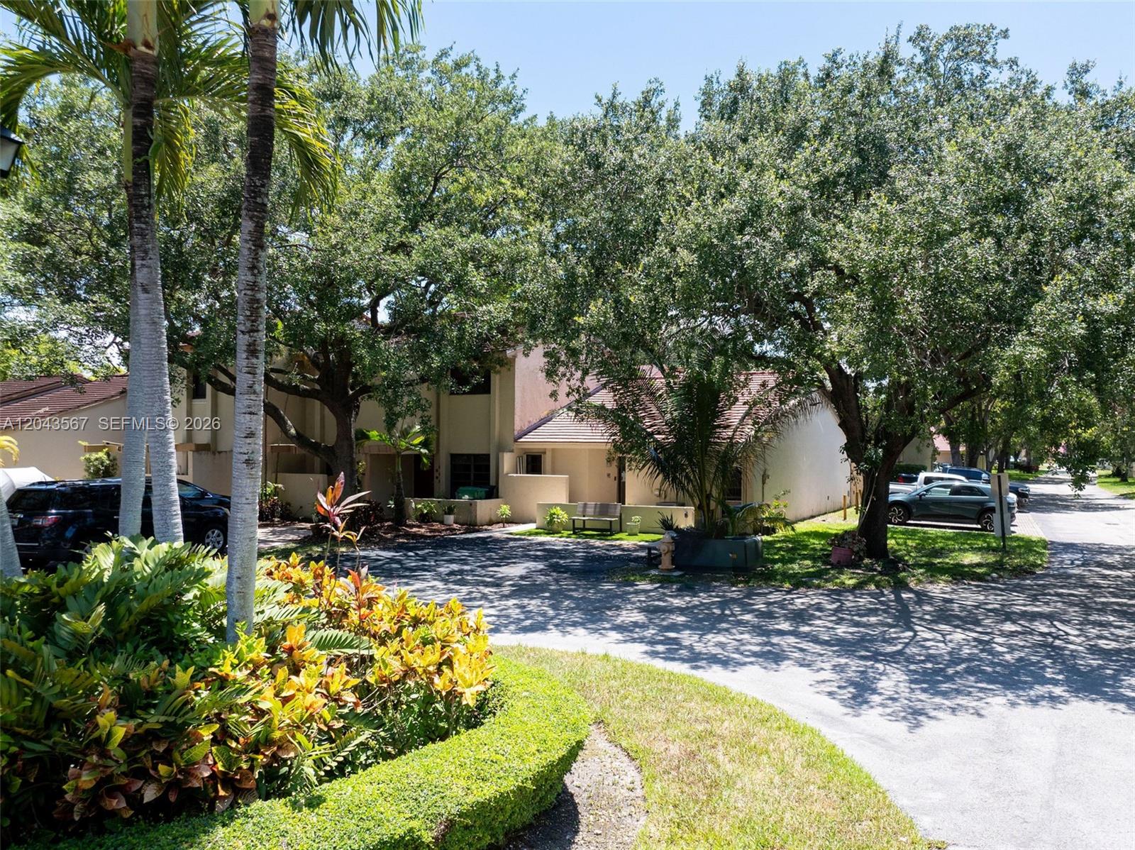 11527 Southwest 90th Street Miami, FL 33176 - Photo 3 of 26
