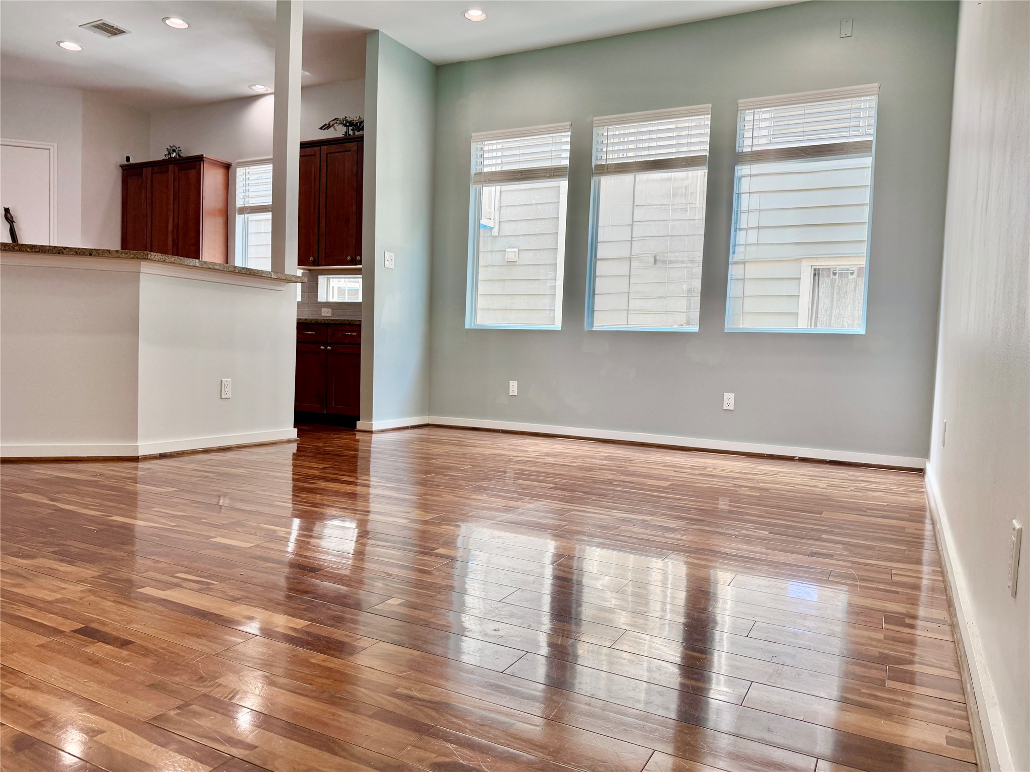 608 West Drew Street, Unit B Houston, TX 77006 - Photo 20 of 42 a view of empty room with wooden floor and fan