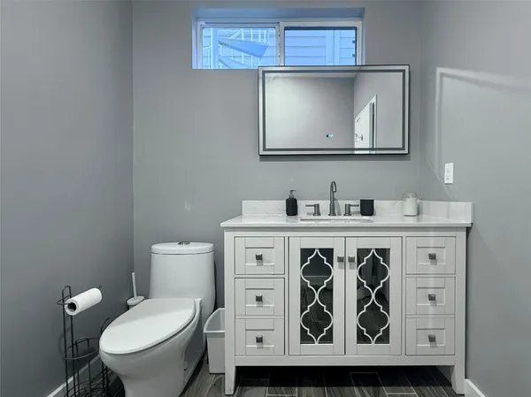 $3,200 | 608 West Drew Street, Unit B, Houston, TX 77006