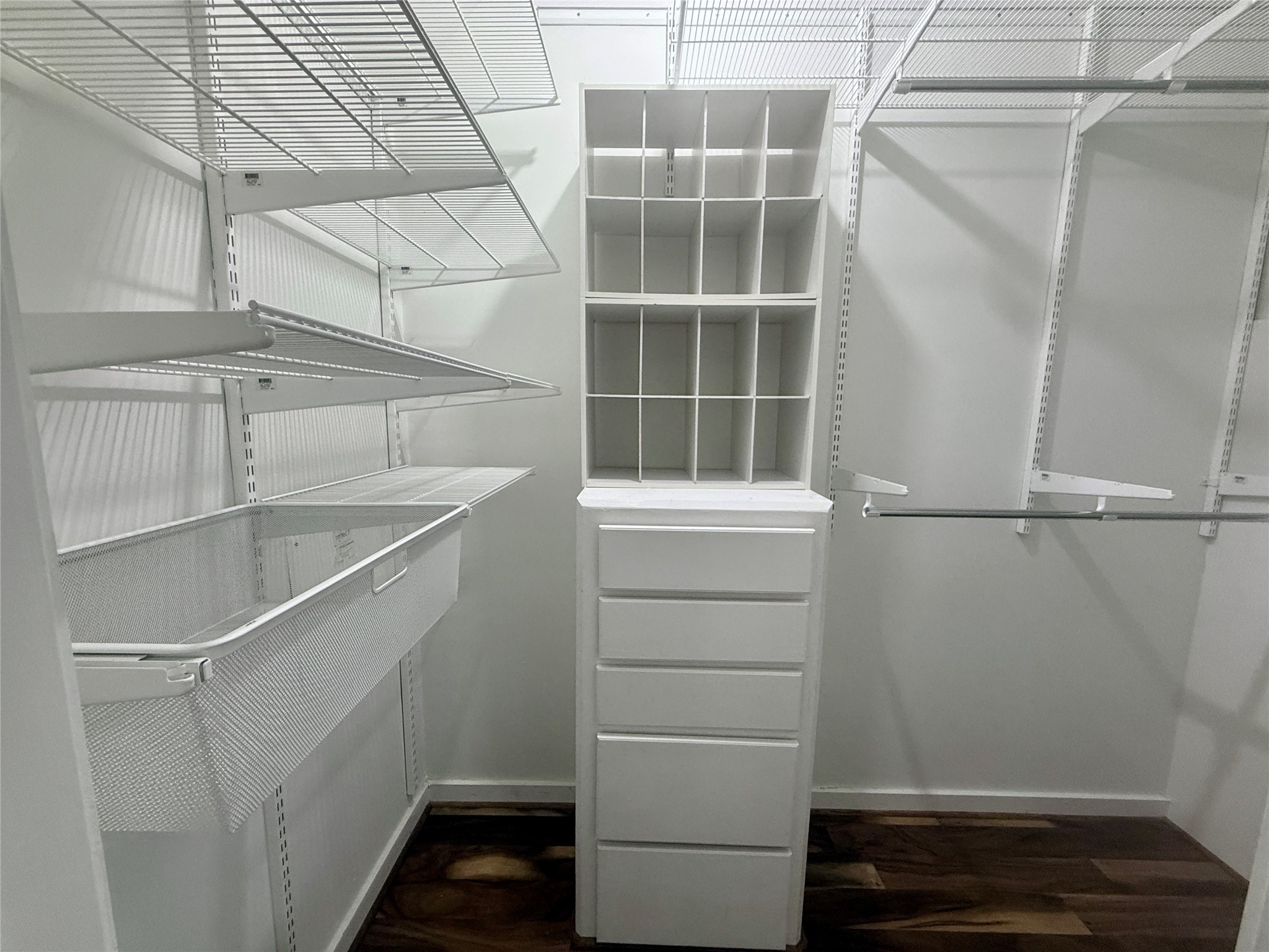 608 West Drew Street, Unit B Houston, TX 77006 - Photo 38 of 42 a walk in closet