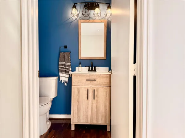 $3,200 | 608 West Drew Street, Unit B, Houston, TX 77006
