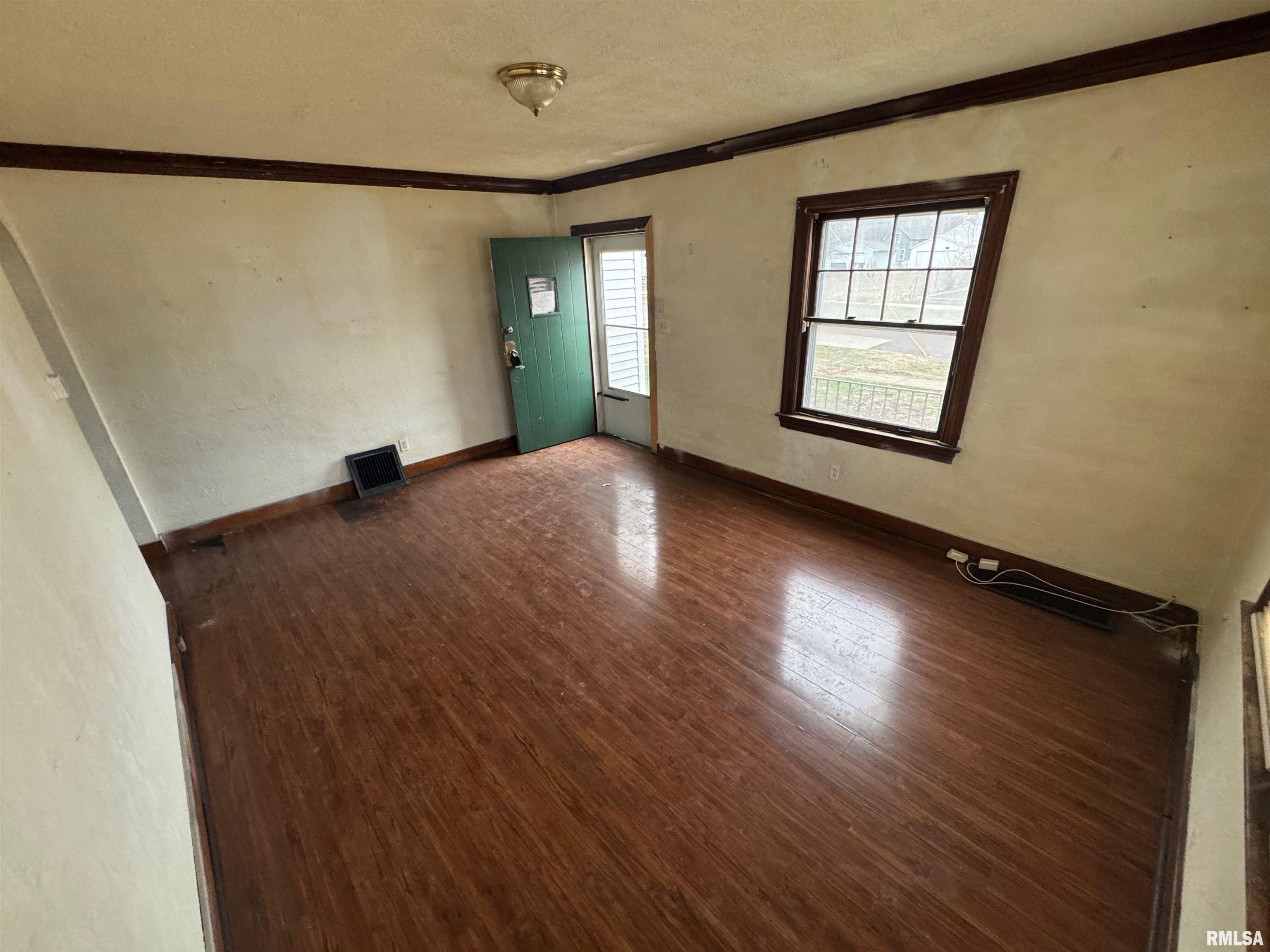 1904 West Proctor Street Peoria, IL 61605 - Photo 4 of 13