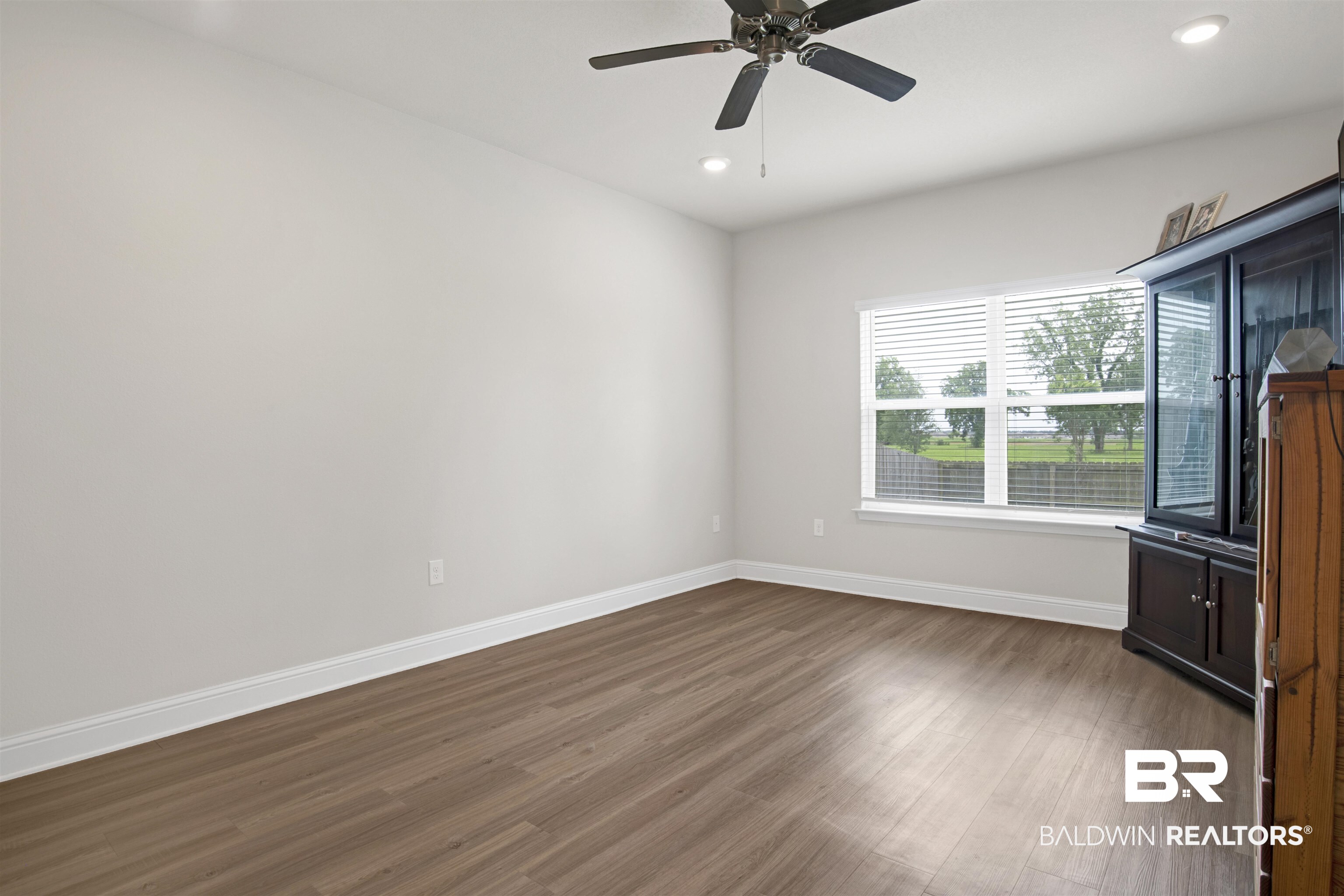 9306 Swan Point Road Daphne, AL 36526 - Photo 13 of 28 Primary