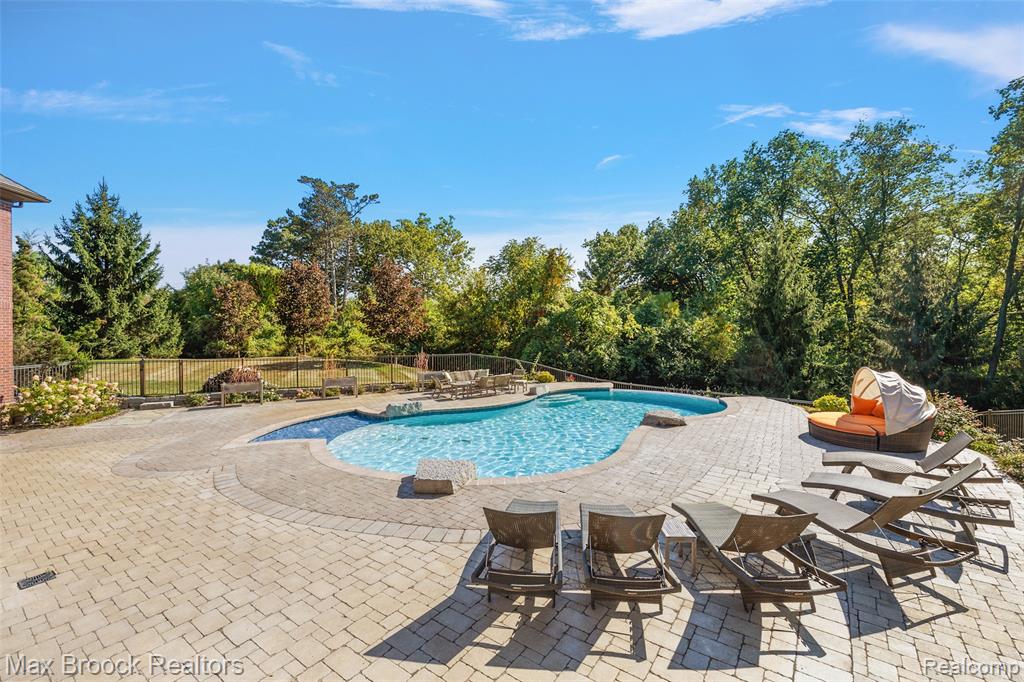1111 Trowbridge Road Bloomfield Hills, MI 48304 - Photo 35 of 39 Gallery Image 35