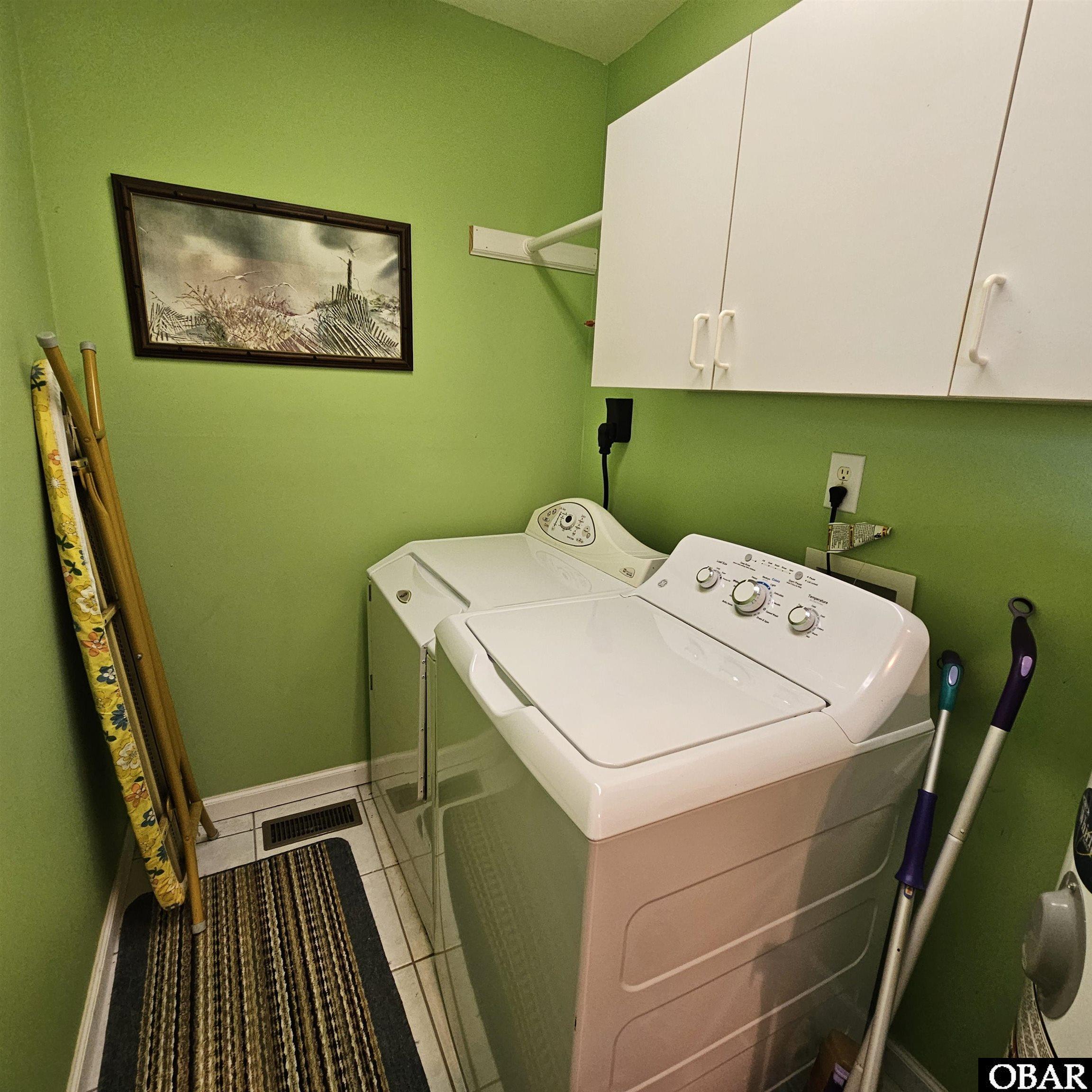 527 Swan Road Corolla, NC 27927 - Photo 40 of 50 level 2 Washer and dryer