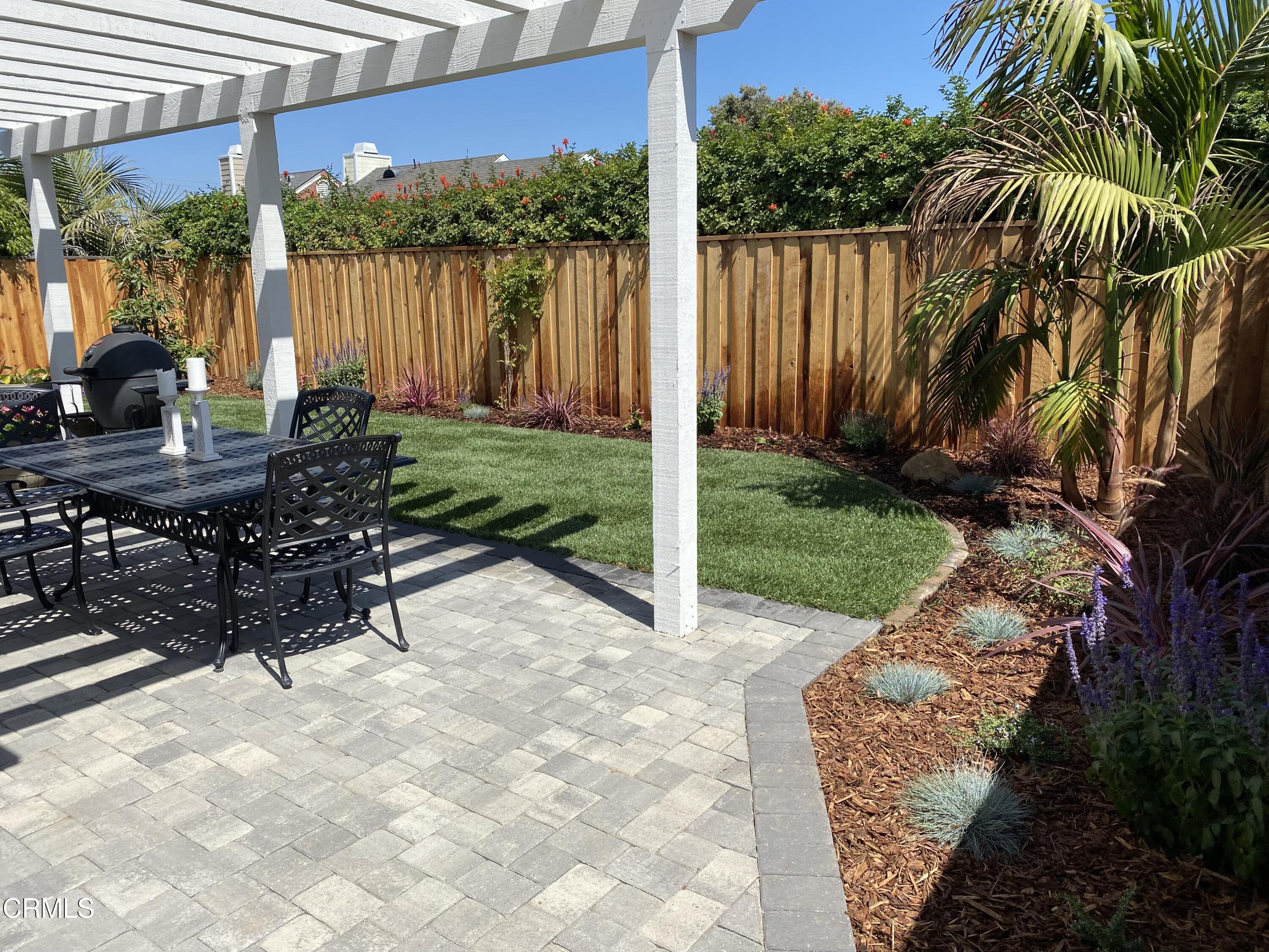 9908 Cheyenne Circle Ventura, CA 93004 - Photo 17 of 19 a house view with a garden space