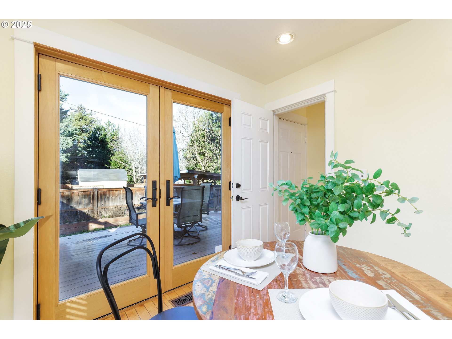 2913 Northeast Killingsworth Street Portland, OR 97211 - Photo 13 of 36 Dining Area