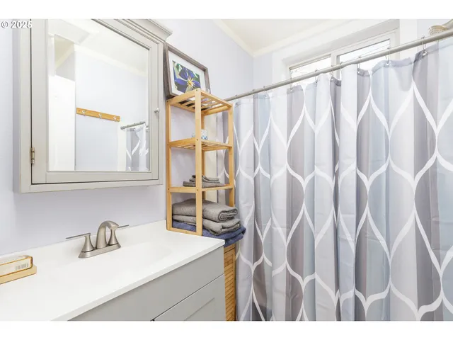 $650,000 | 2913 Northeast Killingsworth Street, Portland, OR 97211