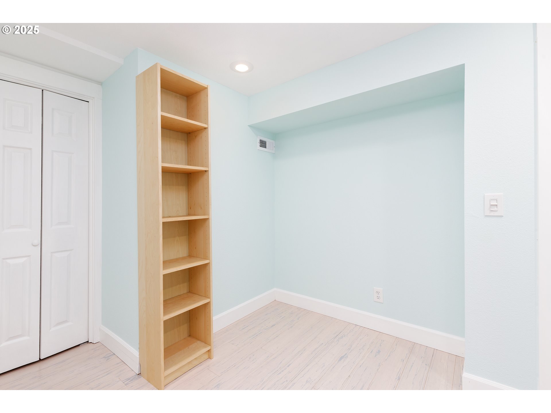 2913 Northeast Killingsworth Street Portland, OR 97211 - Photo 27 of 36 Bedroom