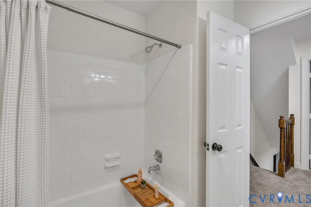 2604 Whispering Oaks Terrace Midlothian, VA 23112 - Photo 26 of 35 Full bath with shower / bathtub combination with c