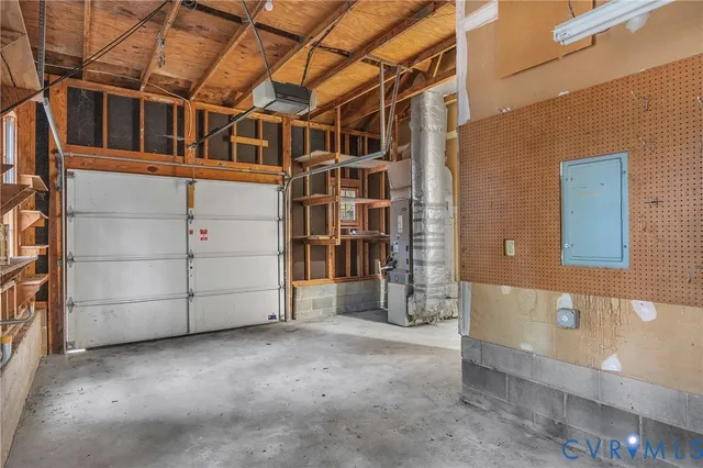 a view of a house with a garage