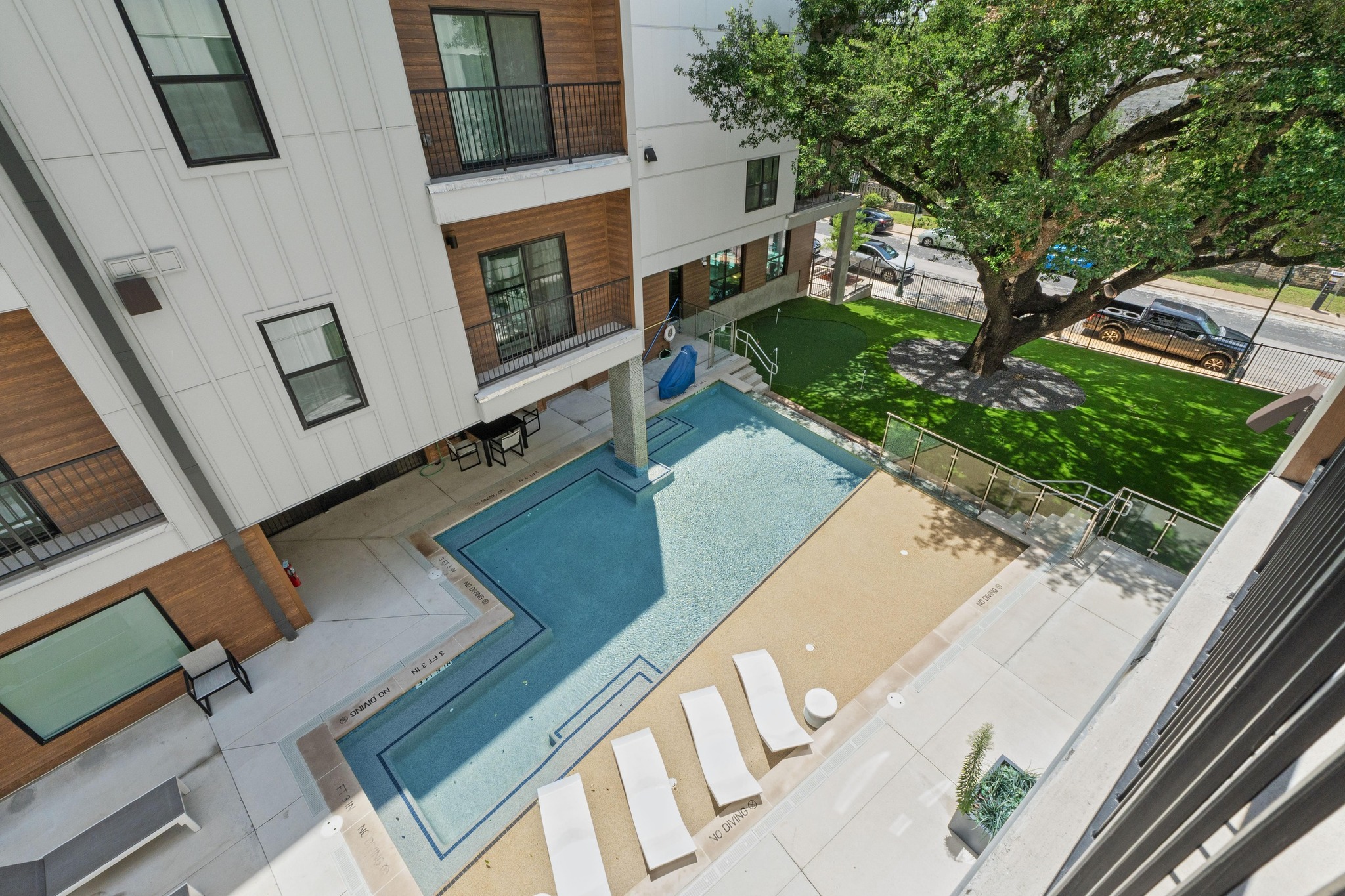 2500 Longview Street, Unit 303 Austin, TX 78705 - Photo 20 of 39