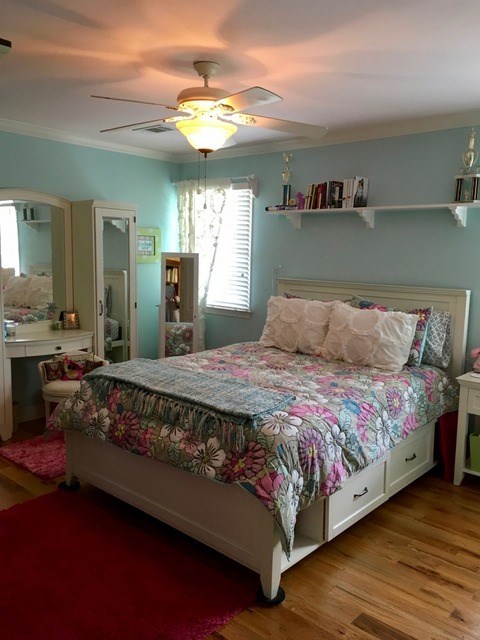 8630 East Hopewell Road Musella, GA 31066 - Photo 17 of 28 a bedroom with a bed and window