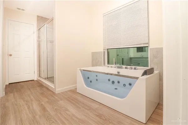 $2,700 | 2101 Providence Avenue, McAllen, TX 78504
