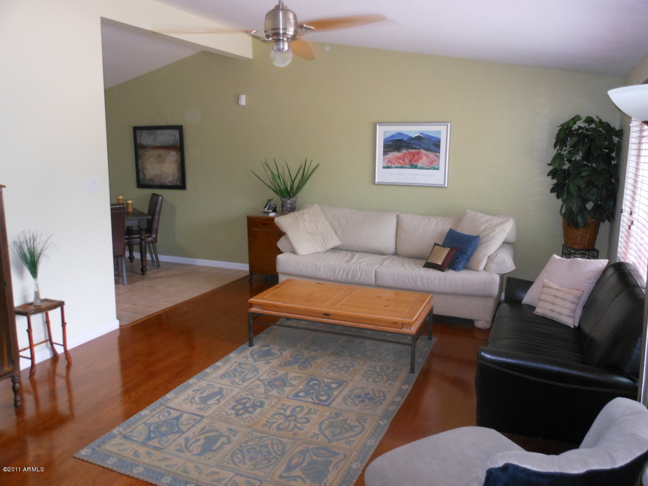1611 West Roma Avenue Phoenix, AZ 85015 - Photo 1 of 24 large open Livingroom vaulted ceiling