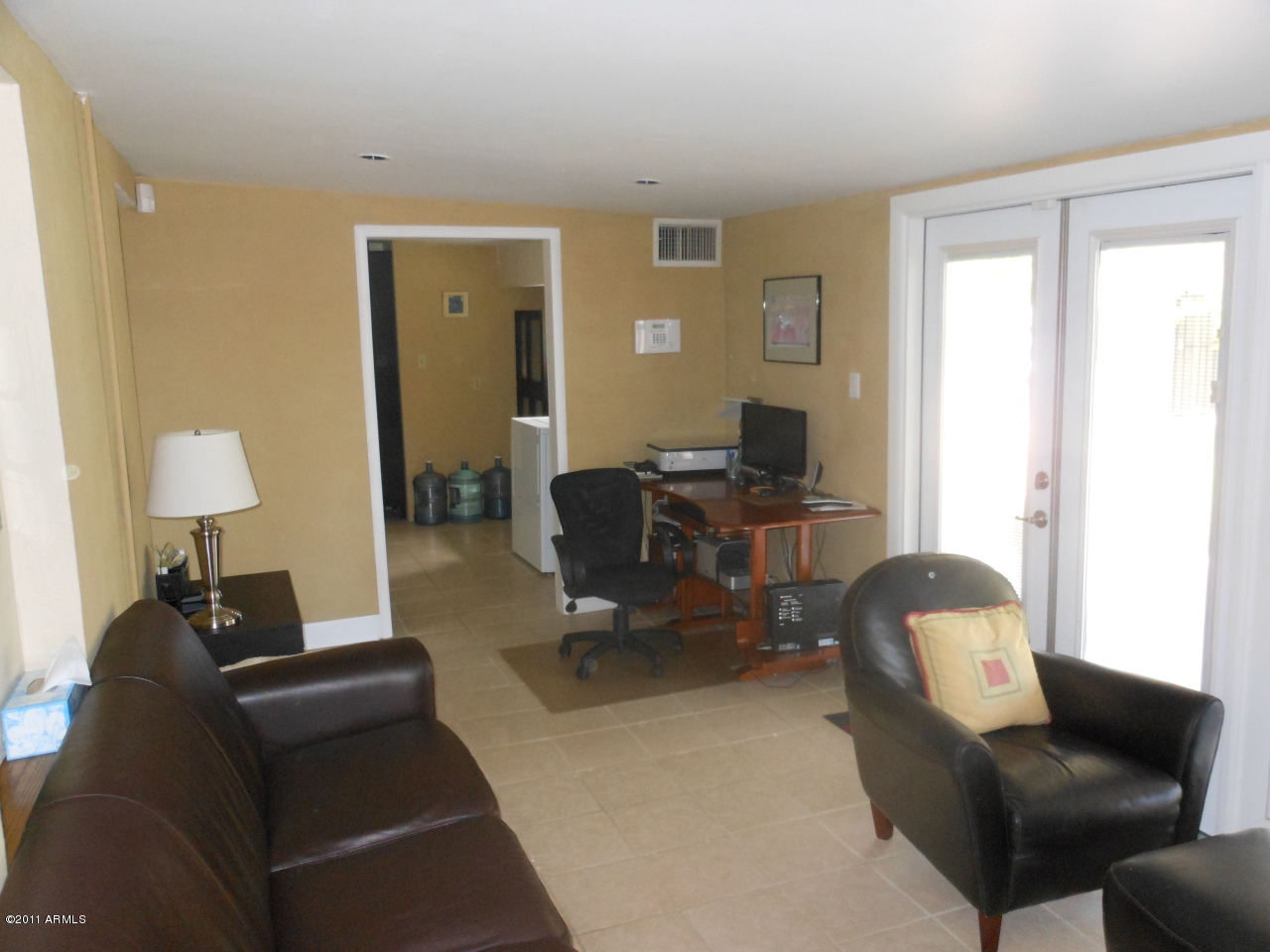 1611 West Roma Avenue Phoenix, AZ 85015 - Photo 16 of 24 family room