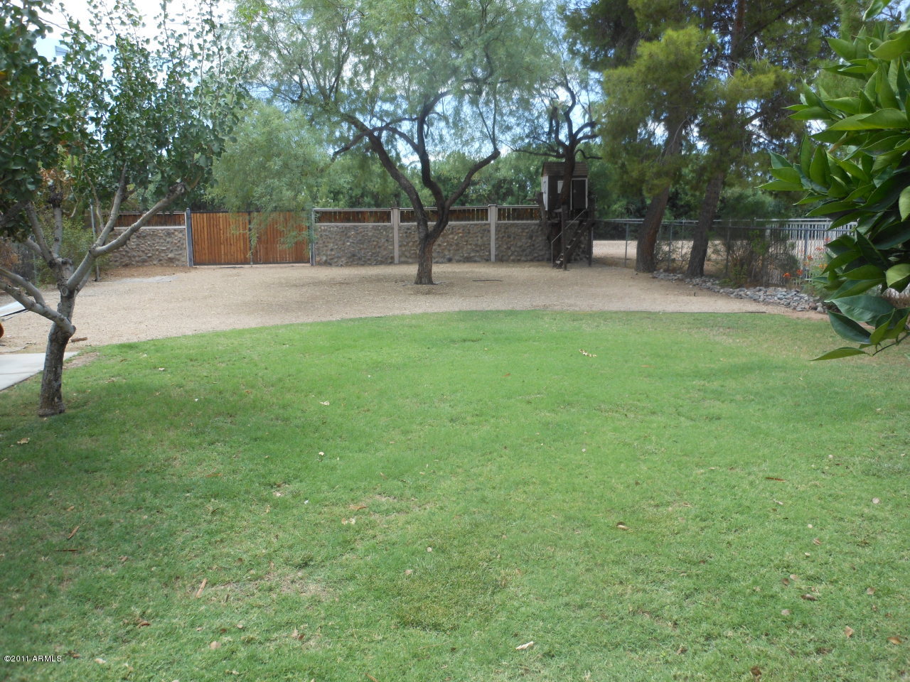 1611 West Roma Avenue Phoenix, AZ 85015 - Photo 20 of 24 large beautiful backyard