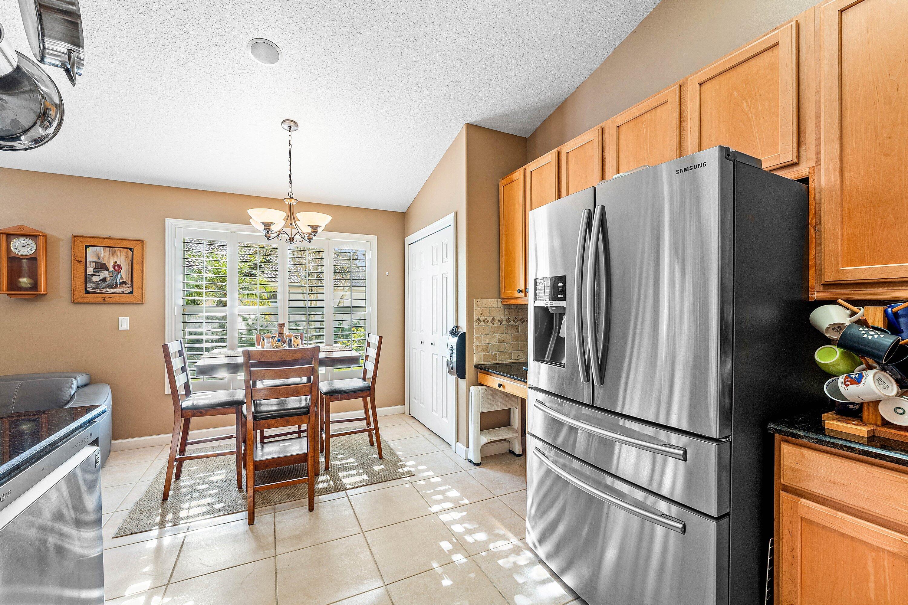 3766 Victoria Road West Palm Beach, FL 33411 - Photo 20 of 46 Kitchen