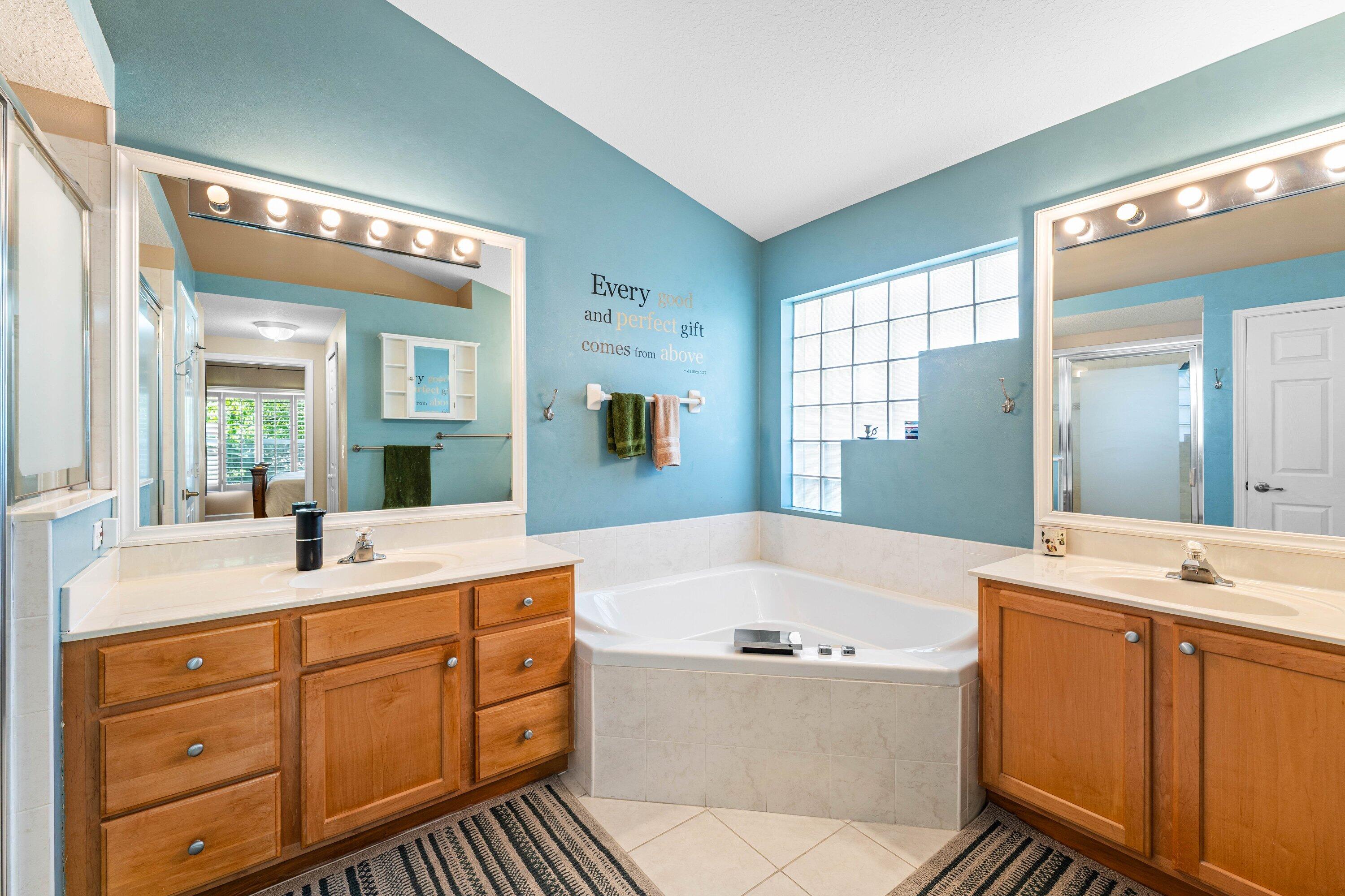 3766 Victoria Road West Palm Beach, FL 33411 - Photo 24 of 46 Bathroom