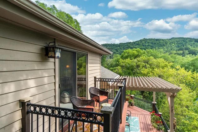 $889,000 | N2015 Stonecrest Road, Shelby, WI 54601