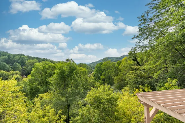 $889,000 | N2015 Stonecrest Road, Shelby, WI 54601