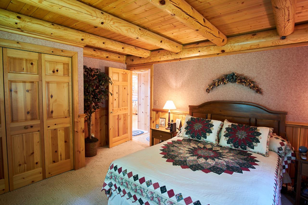 8024 Frontier Road Presque Isle, WI 54557 - Photo 18 of 48 Gallery Image 18