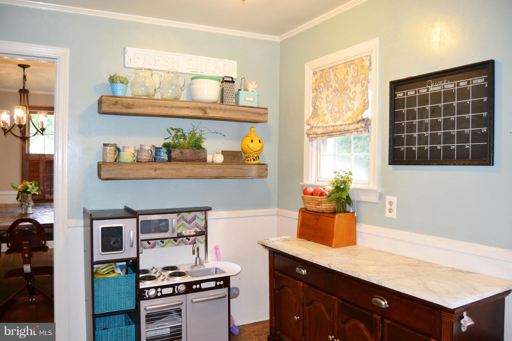 3647 Campfield Road Baltimore, MD 21207 - Photo 11 of 30 Space for kitchen table