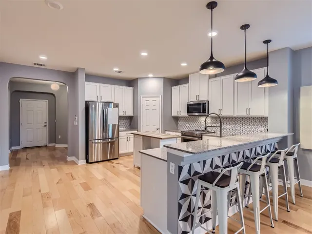 $2,500 | 7601 Rio Pass, Austin, TX 78724