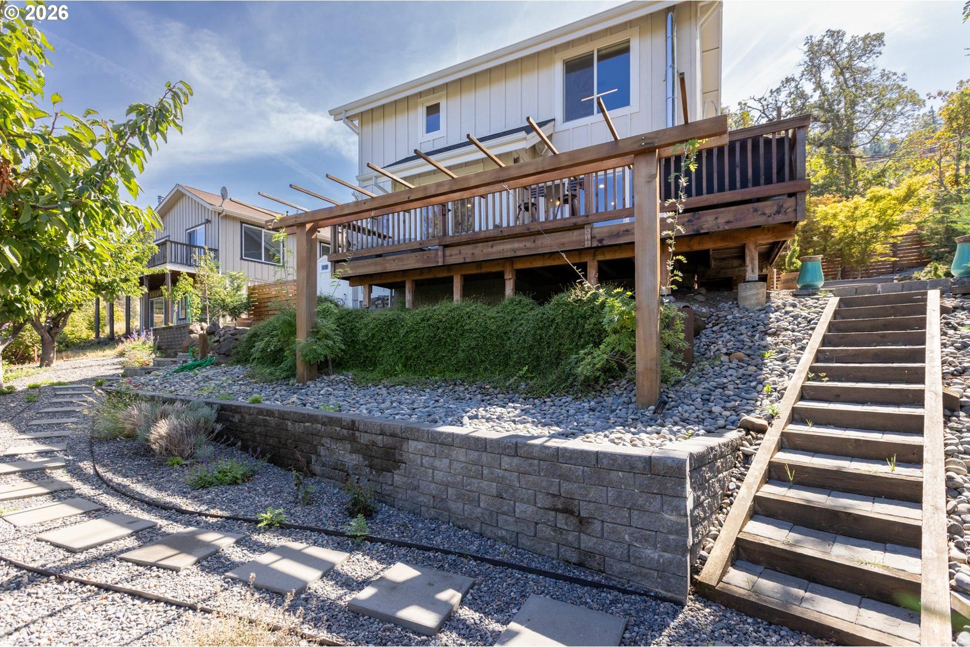 407 Huskey Road Mosier, OR 97040 - Photo 13 of 47 Gallery Image 13