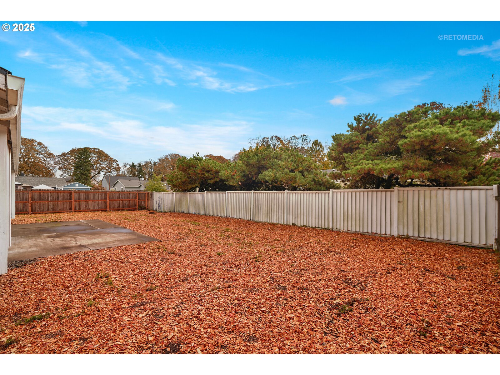 20490 Southwest Frances Street Beaverton, OR 97003 - Photo 31 of 32 a view of outdoor space and yard