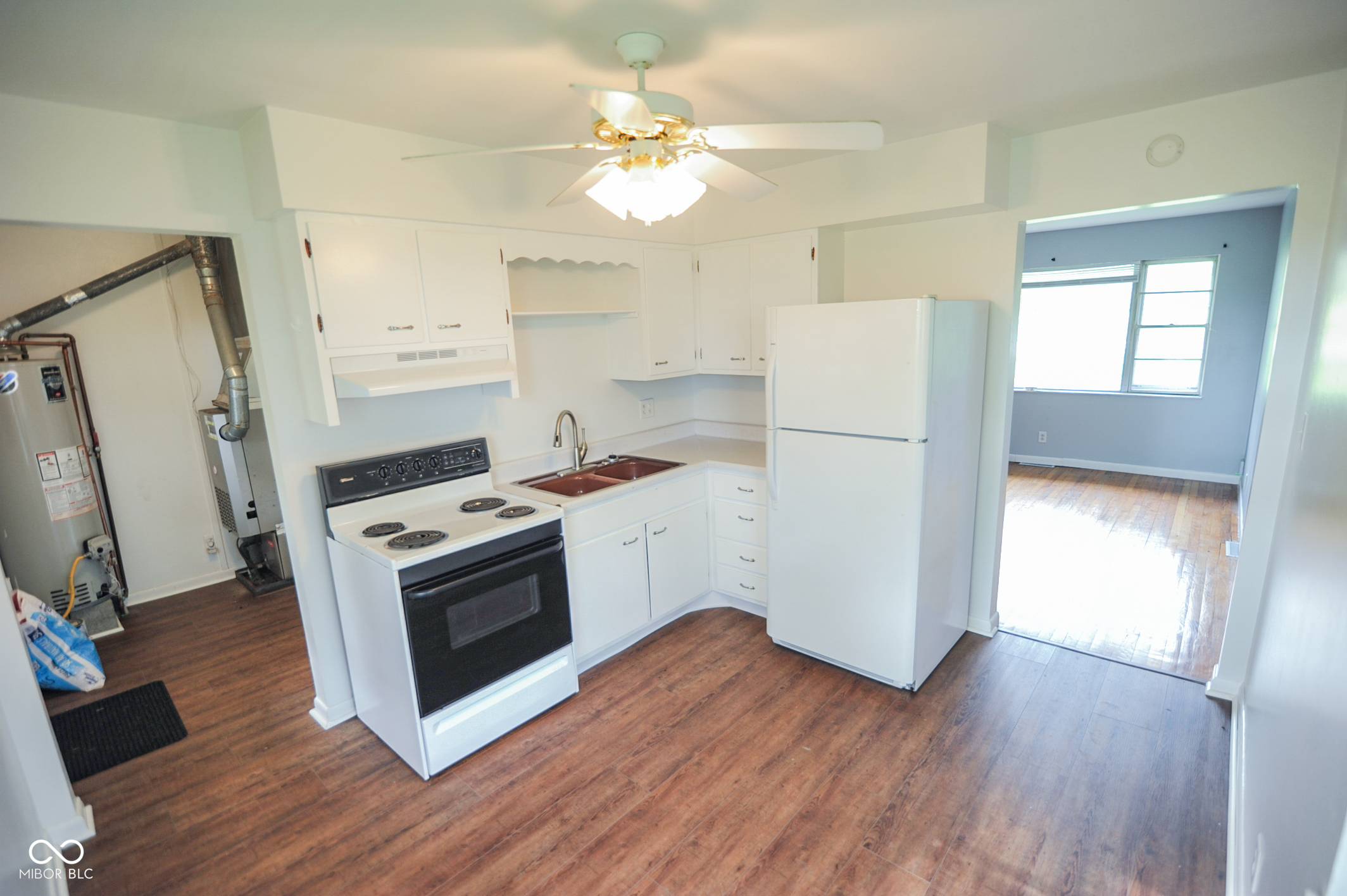 8325 Lake Road Indianapolis, IN 46217 - Photo 6 of 29 Gallery Image 6