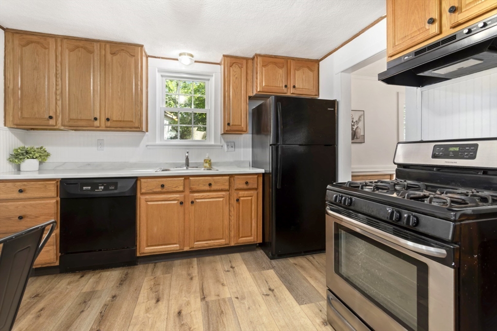 15 Fairmount Road Reading, MA 01867 - Photo 22 of 28 Gallery Image 22