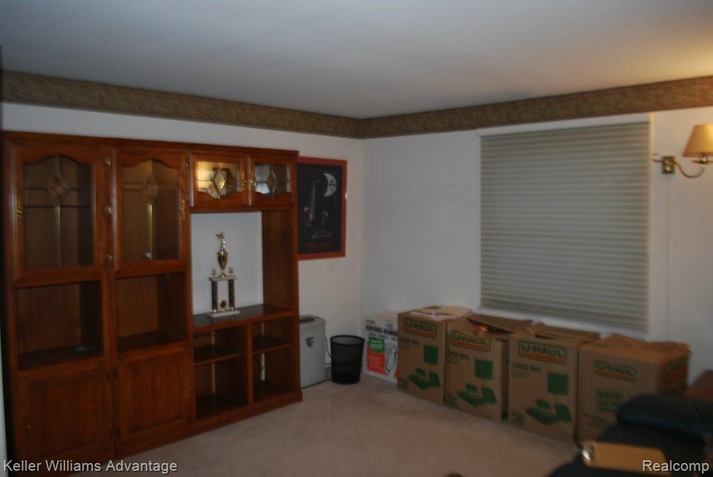 29806 West Eleven Mile Road Farmington Hills, MI 48334 - Photo 18 of 33