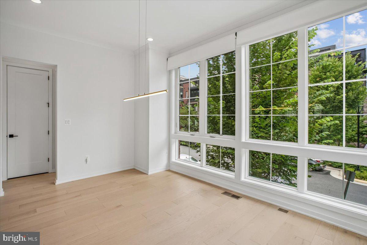 11711 Paysons Way Reston, VA 20191 - Photo 23 of 64 Dining Room- Light Oak Hardwood Floors