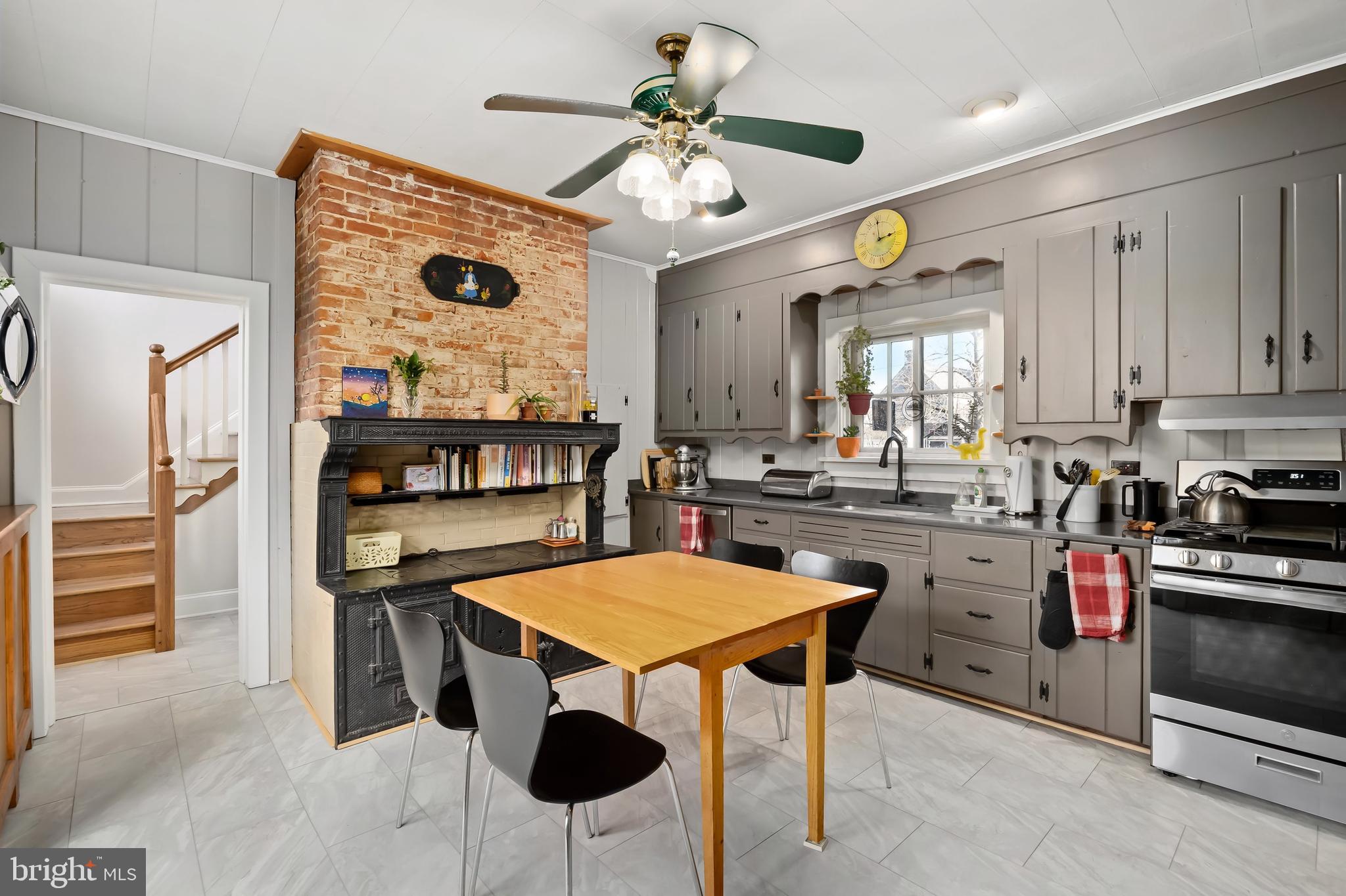 207 Main Street Riverton, NJ 08077 - Photo 19 of 52 Kitchen