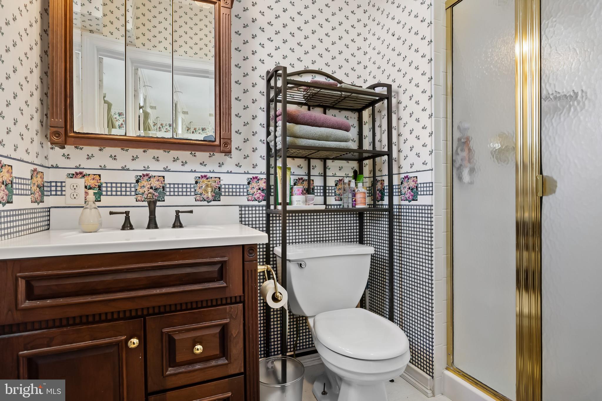 207 Main Street Riverton, NJ 08077 - Photo 26 of 52 Primary Bathroom