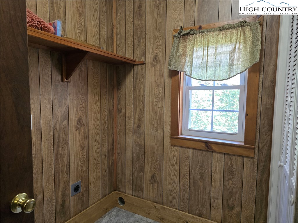 3160 Roundabout Road Creston, NC 28615 - Photo 35 of 50 an entryway with wooden floor