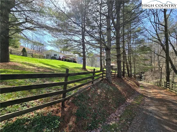$280,000 | 3160 Roundabout Road, Creston, NC 28615