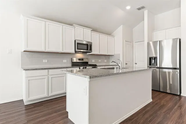 $1,925 | 312 Saguaro Drive, Fort Worth, TX 76052