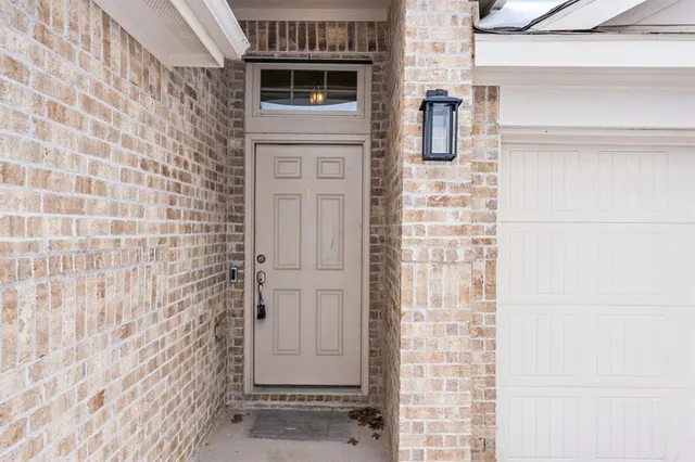 $1,925 | 312 Saguaro Drive, Fort Worth, TX 76052