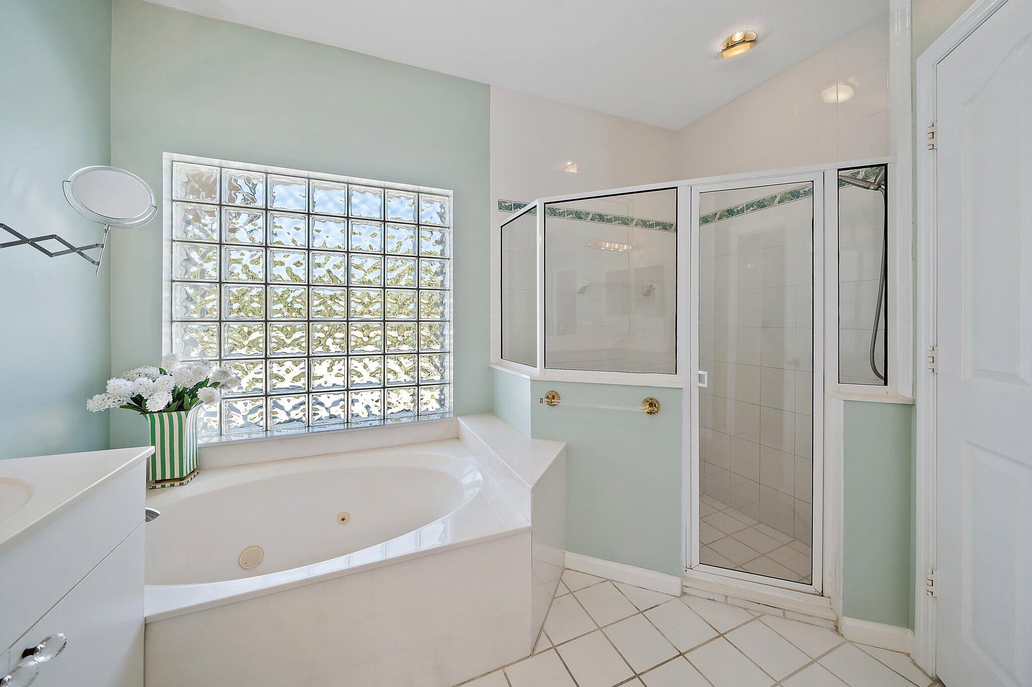 32 Coconut Lane Tequesta, FL 33469 - Photo 17 of 25 Master Suite