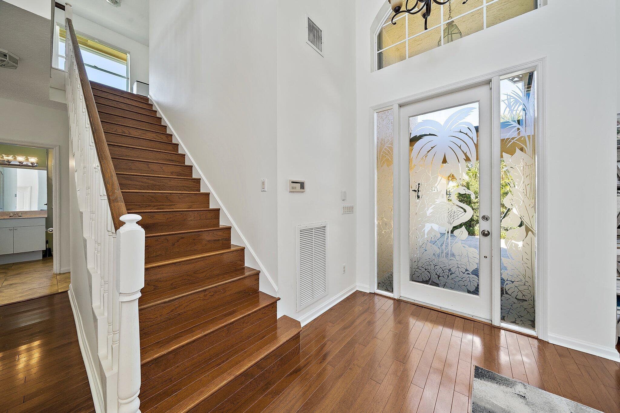 32 Coconut Lane Tequesta, FL 33469 - Photo 18 of 25 Staircase