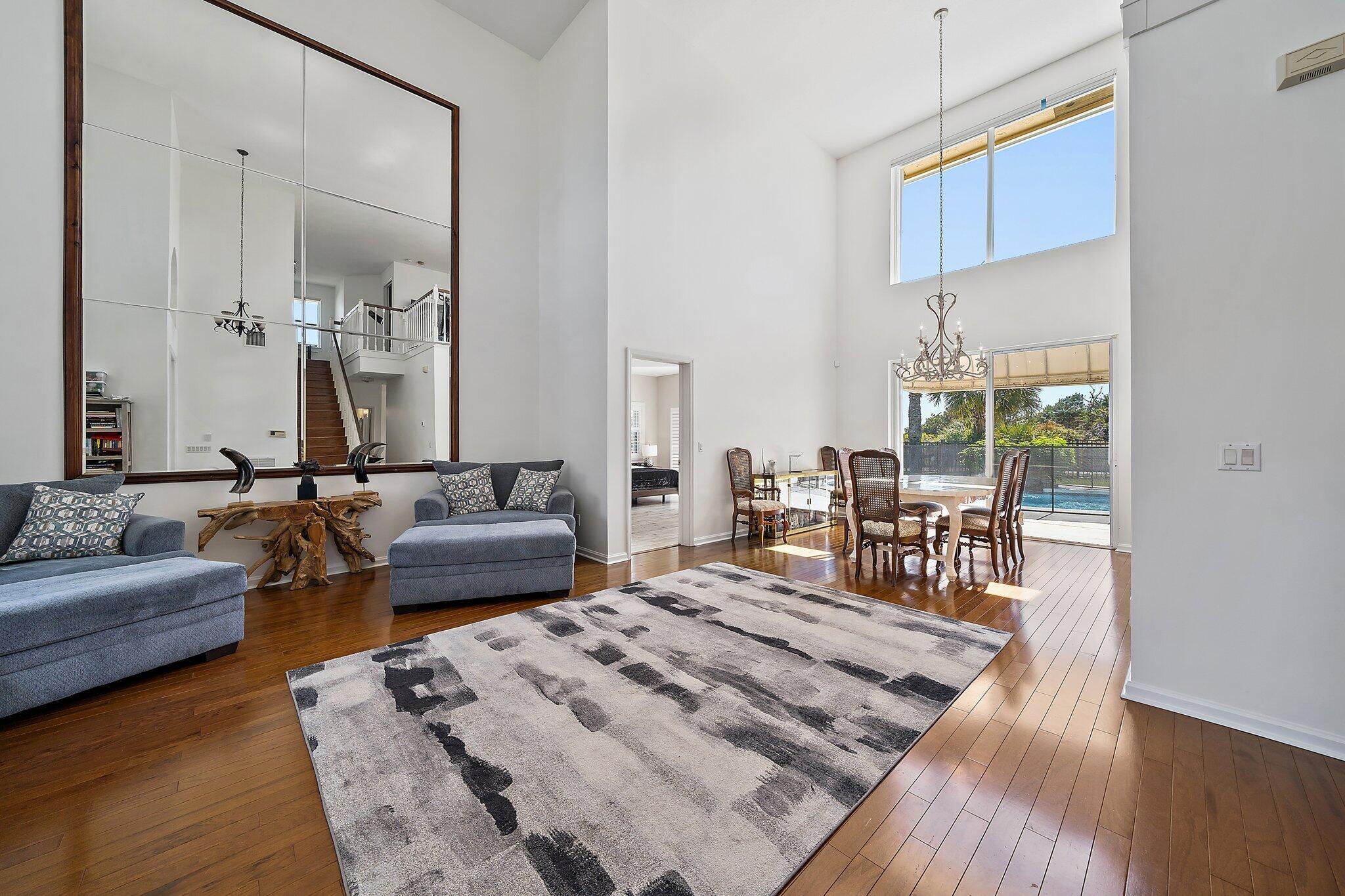 32 Coconut Lane Tequesta, FL 33469 - Photo 9 of 25 Dining/Living