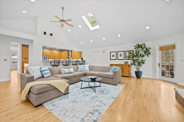 $1,750,000 | 265 Dickens Street, Northfield, IL 60093