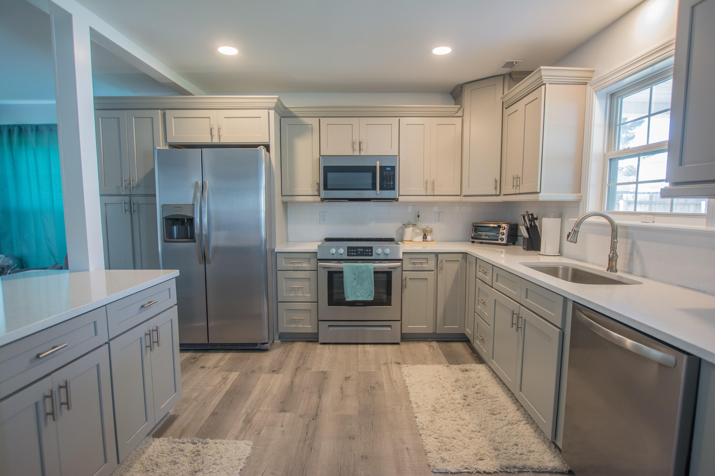 1207 Roma Road Hanahan, SC 29410 - Photo 6 of 25 _DSC5472