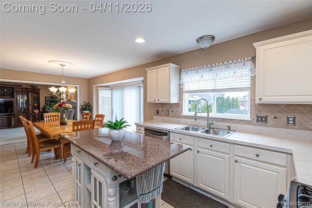 51688 Rivard Road New Baltimore, MI 48047 - Photo 15 of 68 Gallery Image 15